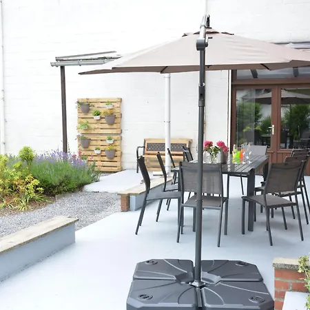 Luxurious Holiday In With Terrace Hébergement de vacances *