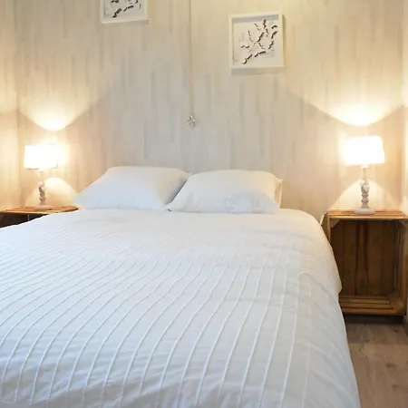 Luxurious Holiday In With Terrace 펜션 Hamoir